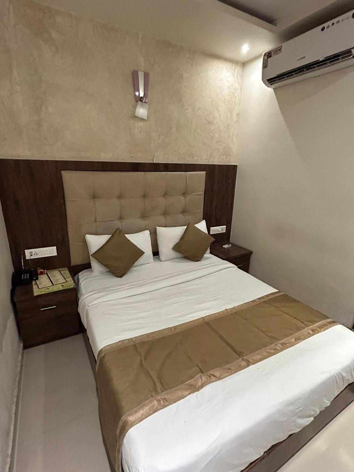 Hotel Bkc Mannat Bombay Esterno foto